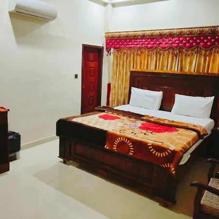 New Royal Residency Pechs Hotel Karachi Buitenkant foto