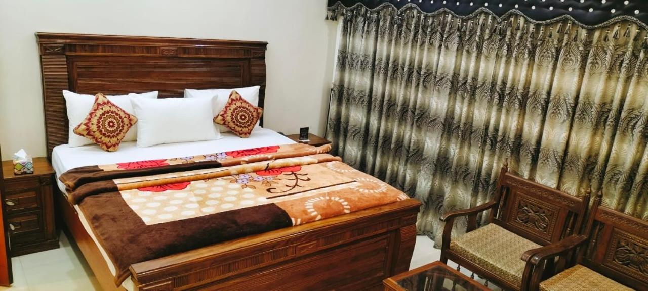 New Royal Residency Pechs Hotel Karachi Buitenkant foto